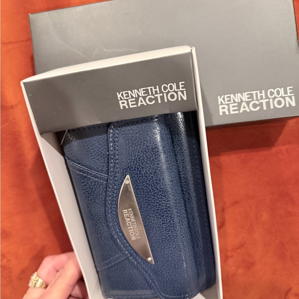 Kenneth Cole Reaction Navy Wallet